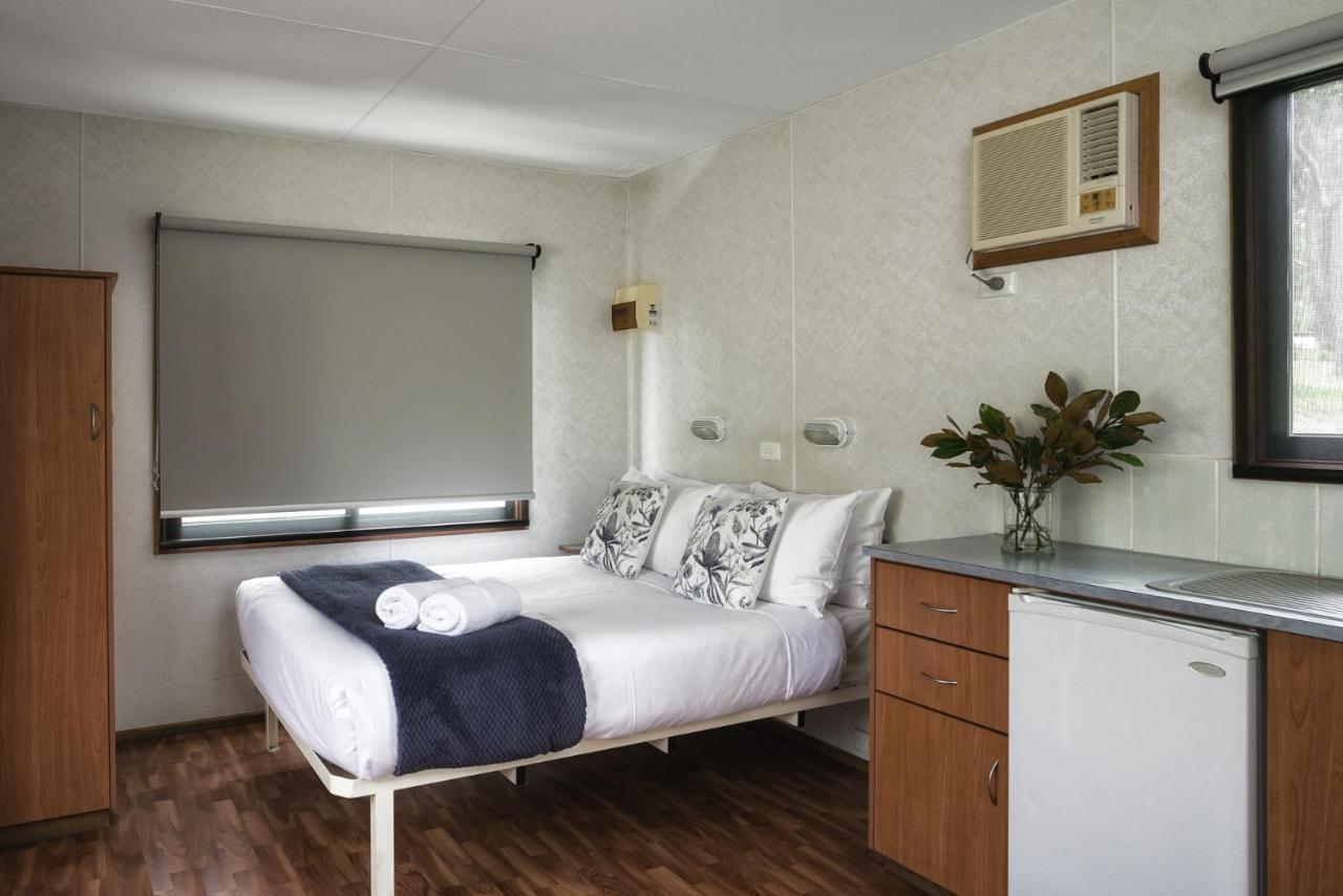 Big4 Castlemaine Gardens Hotel Bagian luar foto